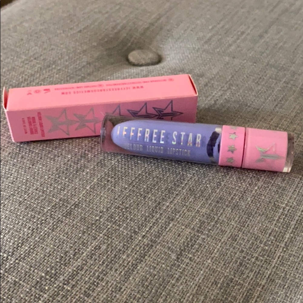 JSC Velour Liquid Lipstick in “DIAMOND”